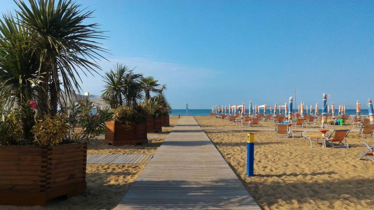 Appartamenti Angela E Pordenone Bibione Extérieur photo